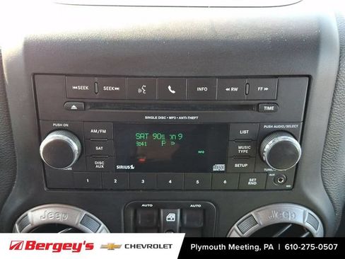 Used 2018 Jeep Wrangler Unlimited Sport S AWD/4WD image 19