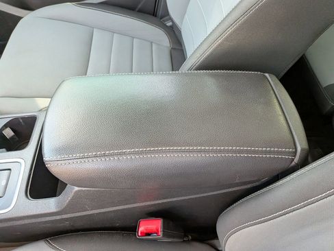 Used 2019 Ford Escape S image 28