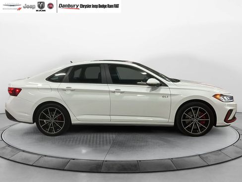 Used 2025 Volkswagen Jetta GLI Autobahn image 2