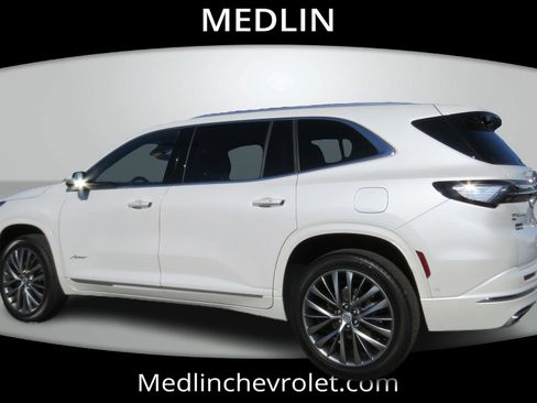 Used 2025 Buick Enclave Avenir w/ Super Cruise Package AWD/4WD image 6