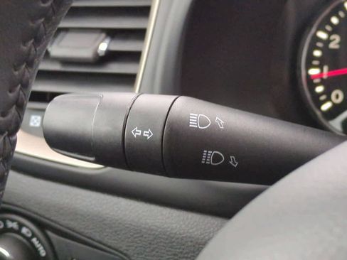 Used 2016 Jeep Renegade Latitude image 26