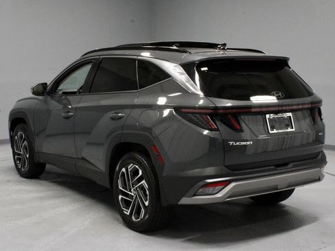 Used 2025 Hyundai Tucson Limited AWD/4WD image 9