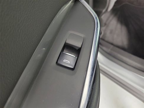 Certified 2025 Cadillac XT4 Premium Luxury image 14