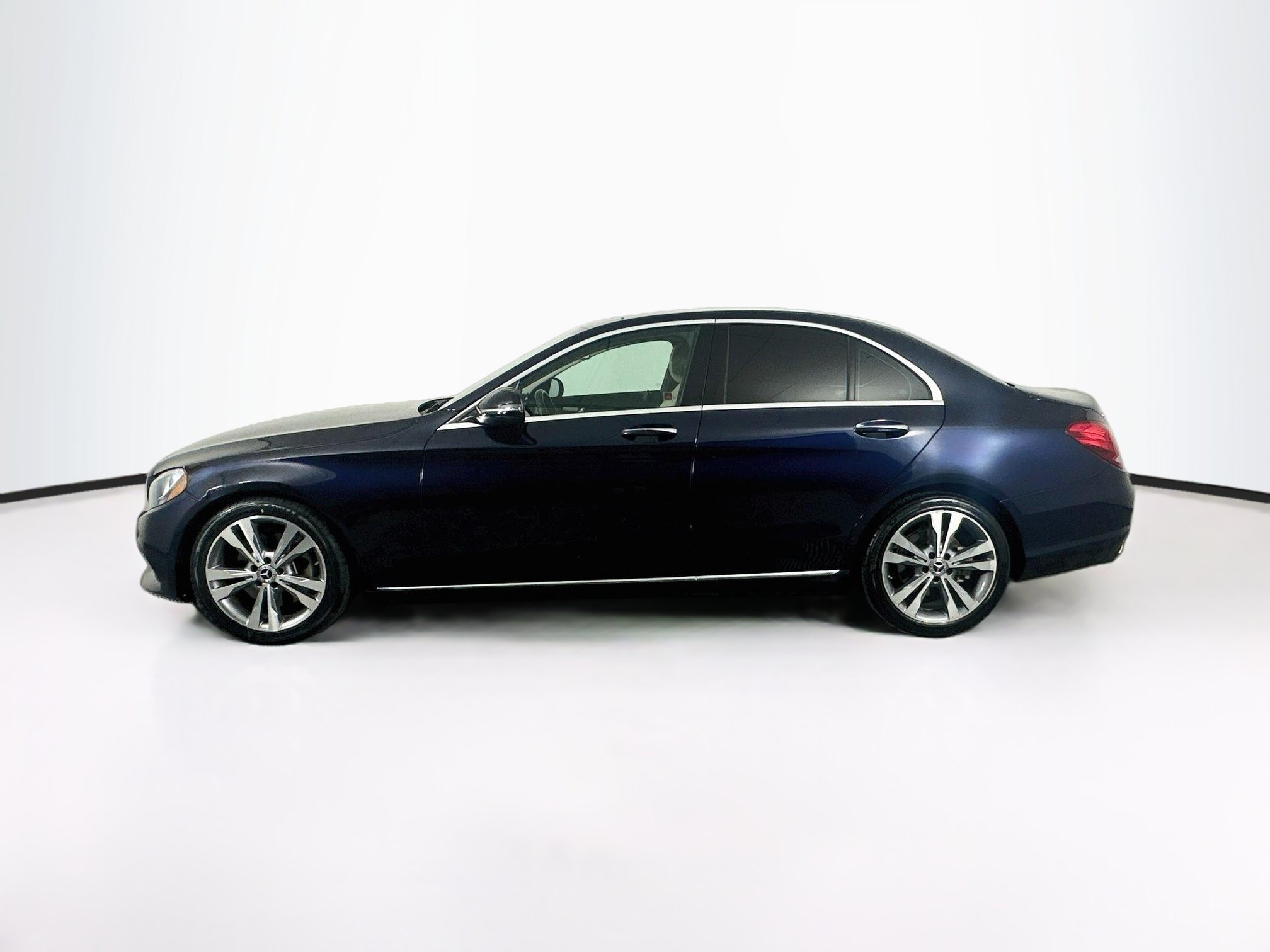 Used 2017 Mercedes-Benz C 300 Sedan image 4