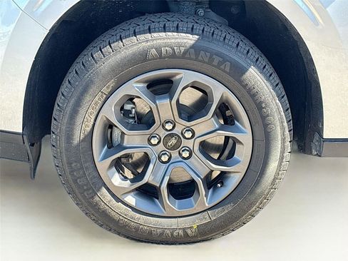 Used 2023 Ford Maverick XLT image 32