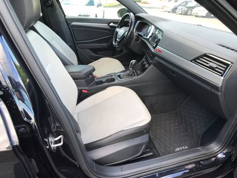 Used 2019 Volkswagen Jetta R-Line w/ R-Line Cold Weather Package FWD image 30