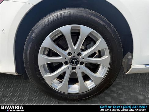 Used 2018 Mercedes-Benz E 300 4MATIC image 9