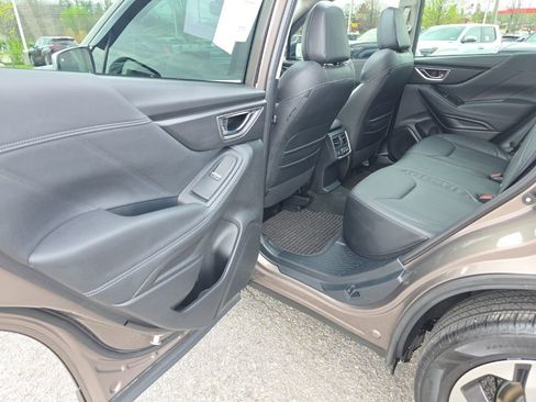Used 2023 Subaru Forester Touring AWD/4WD image 12