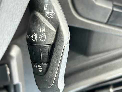 Used 2016 Ford Transit 250 130 Medium Roof image 20