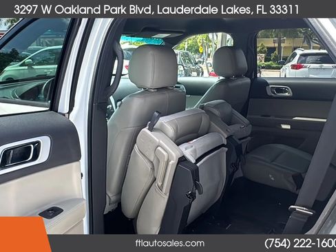 Used 2015 Ford Explorer XLT w/ Equipment Group 201B FWD image 24