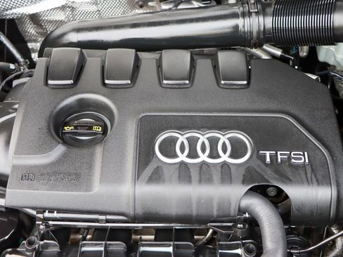 Used 2018 Audi Q3 2.0T Premium w/ Convenience Package image 53