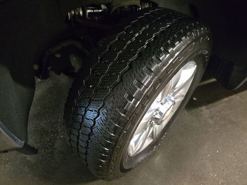 Used 2022 Chevrolet Silverado 2500 LTZ w/ LTZ Premium Package image 27