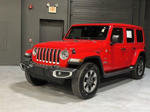 Used 2018 Jeep Wrangler Unlimited Sahara AWD/4WD image 3