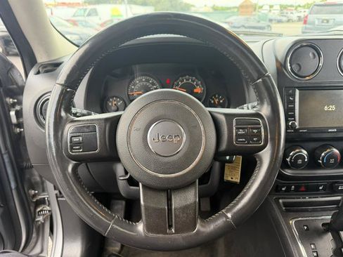 Used 2015 Jeep Patriot High Altitude FWD image 23