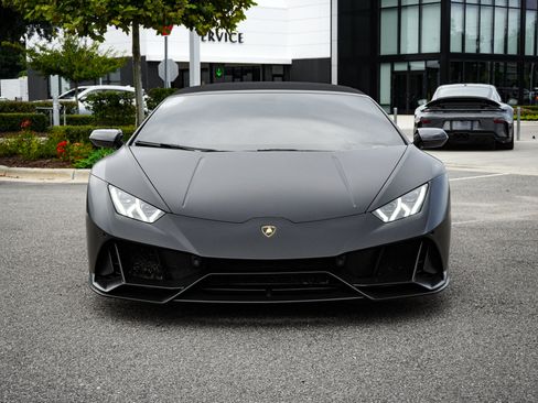 Used 2022 Lamborghini Huracan EVO AWD/4WD image 3