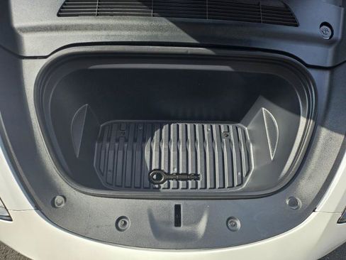 Used 2023 Tesla Model Y Performance AWD/4WD image 26
