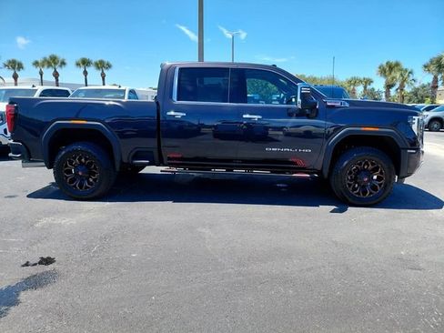Used 2025 GMC Sierra 2500 Denali w/ Denali Reserve Package AWD/4WD image 7