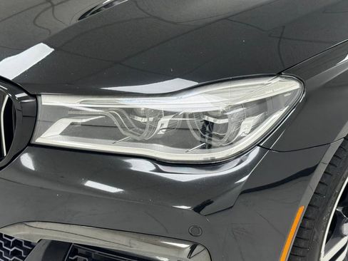 Used 2018 BMW 750i xDrive image 32