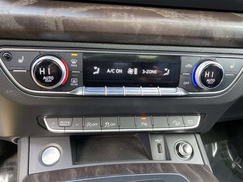 Used 2018 Audi Q5 2.0T Premium Plus w/ Premium Plus Package image 16