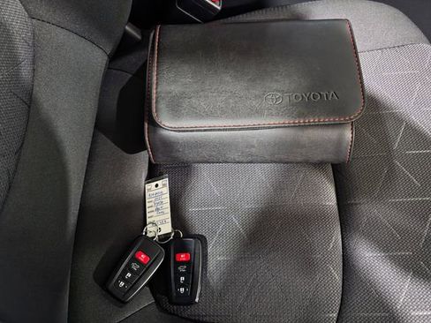 Used 2025 Toyota RAV4 XLE w/ Convenience Package AWD/4WD image 9