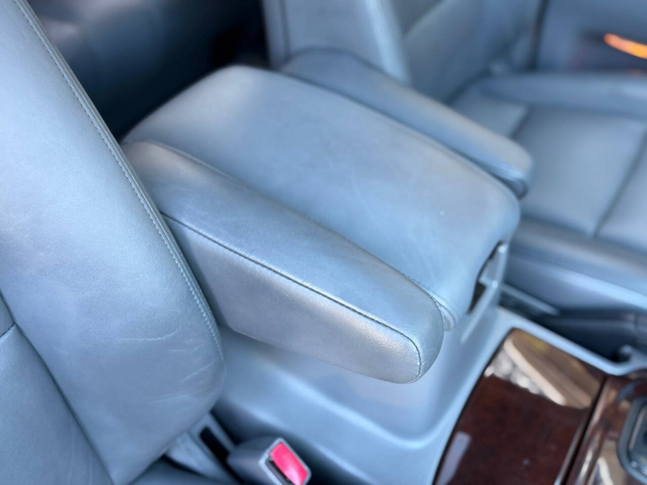 Used 1999 Toyota Land Cruiser w/ Leather Trim Pkg AWD/4WD image 77