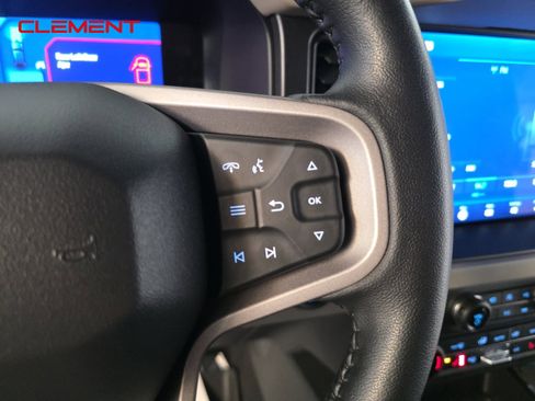 Used 2023 Ford Bronco Wildtrak image 14