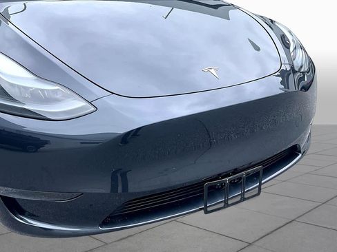 Used 2024 Tesla Model Y Long Range AWD/4WD image 28