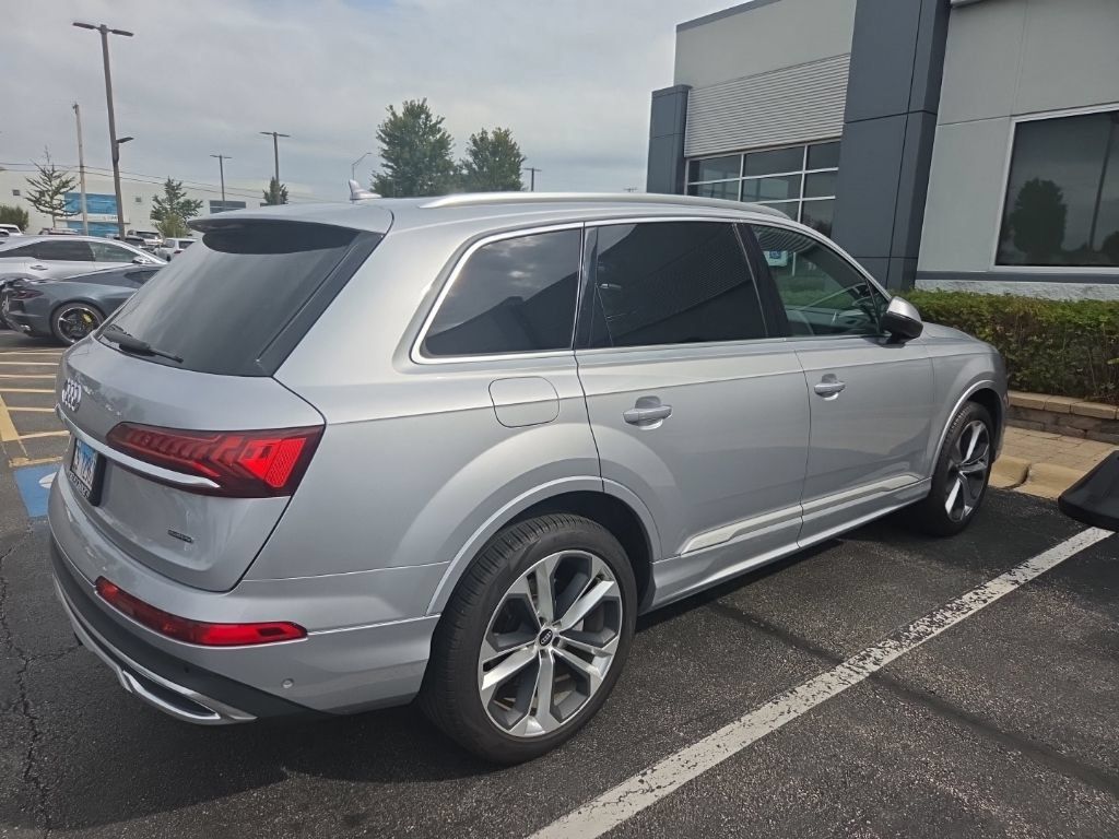 Used 2021 Audi Q7 3.0T Premium Plus AWD/4WD image 3