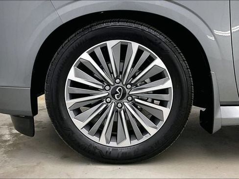 Certified 2025 INFINITI QX80 Sensory AWD/4WD image 10