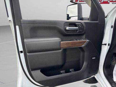 Used 2021 Chevrolet Silverado 2500 High Country w/ Z71 Off-Road Package image 32