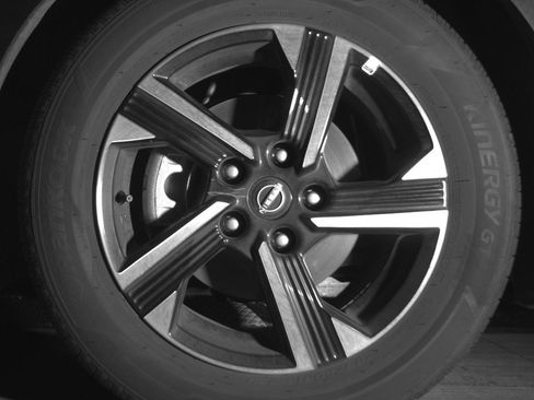 Used 2025 Nissan Sentra SV FWD image 12