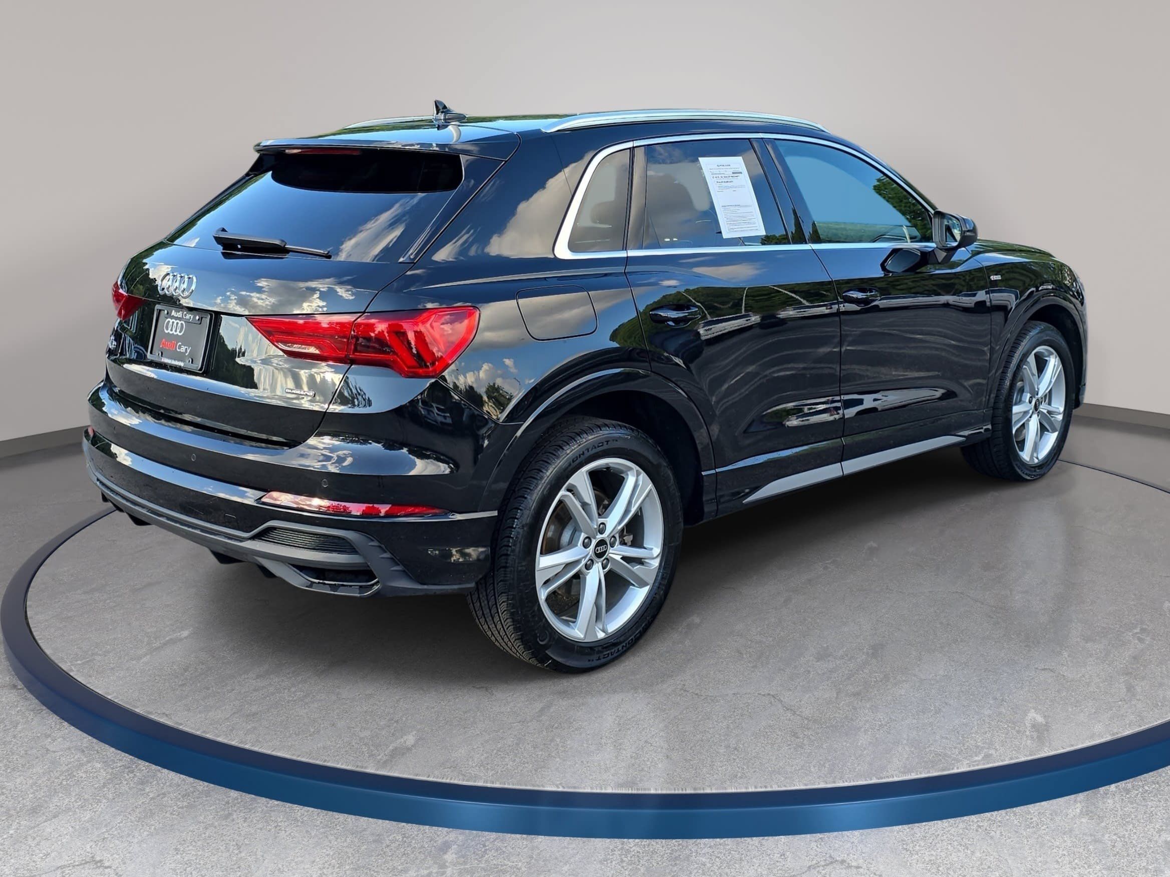 Used 2023 Audi Q3 2.0T Premium AWD/4WD image 5
