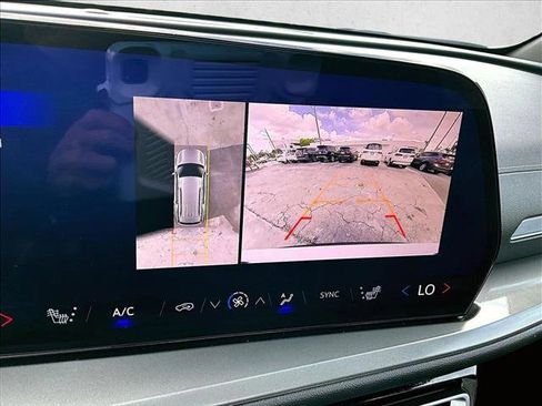 Certified 2024 Chevrolet Traverse LT image 22