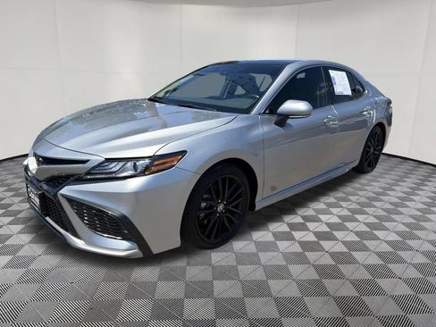 Used 2024 Toyota Camry XSE w/ Navigation Package FWD image 3