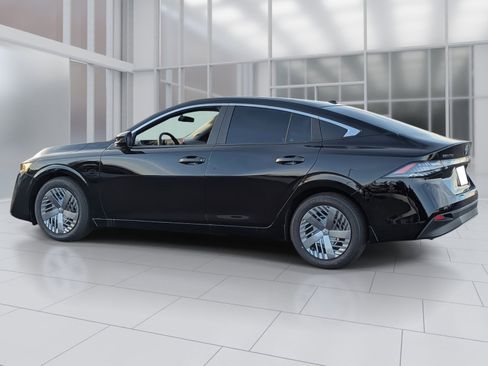 New 2026 Nissan Sentra S w/ S Cold Weather Package image 3