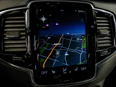 Used 2017 Volvo XC90 T6 Momentum w/ Vision Package image 24