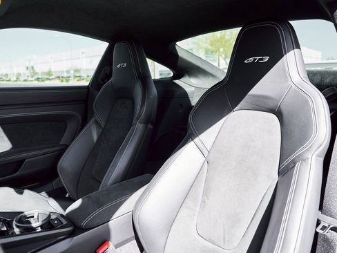 Used 2022 Porsche 911 GT3 image 41