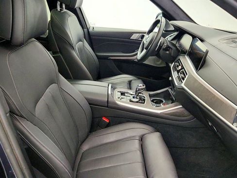 Used 2022 BMW X7 M50i w/ Executive Package image 23