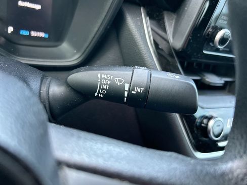 Used 2022 Toyota Corolla LE FWD image 18