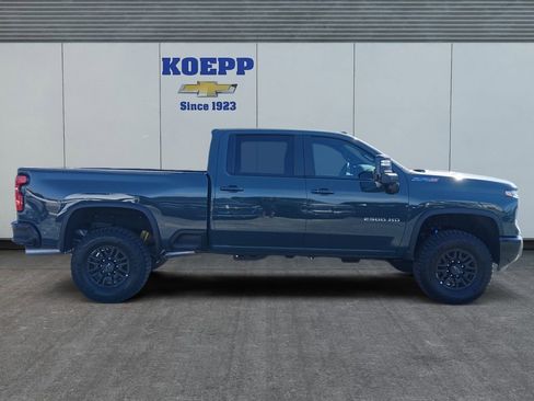 New 2026 Chevrolet Silverado 2500 ZR2 AWD/4WD image 6