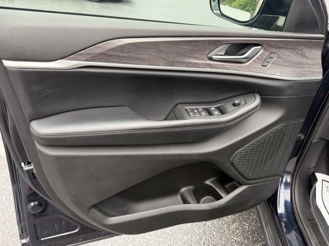Used 2023 Jeep Grand Cherokee L Limited AWD/4WD image 27