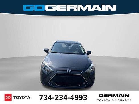 Used 2020 Toyota Yaris LE FWD image 2