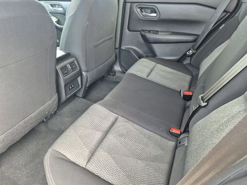 Used 2025 Nissan Rogue SV AWD/4WD image 13