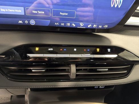 New 2026 Buick Enclave Avenir w/ Super Cruise Package image 25