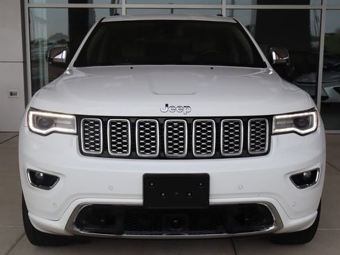 Used 2018 Jeep Grand Cherokee Overland AWD/4WD image 2