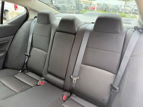 Used 2025 Nissan Altima 2.5 SV FWD image 27