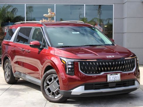 Certified 2026 Kia Carnival EX image 1