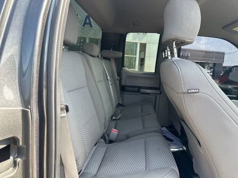 Used 2017 Ford F150 XLT image 10