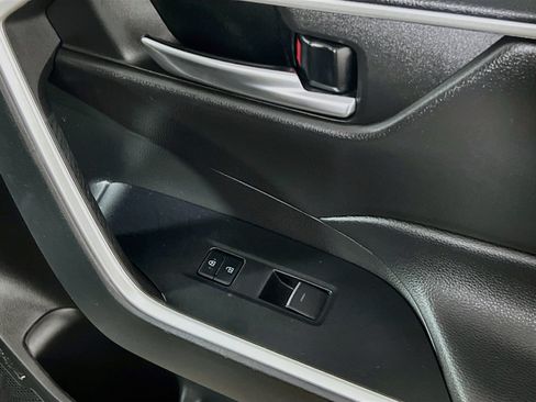 Used 2022 Toyota RAV4 XLE Premium FWD image 32