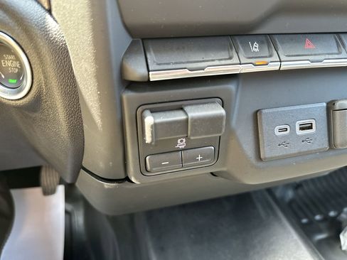 Certified 2024 GMC Sierra 2500 Pro w/ Convenience Package image 19